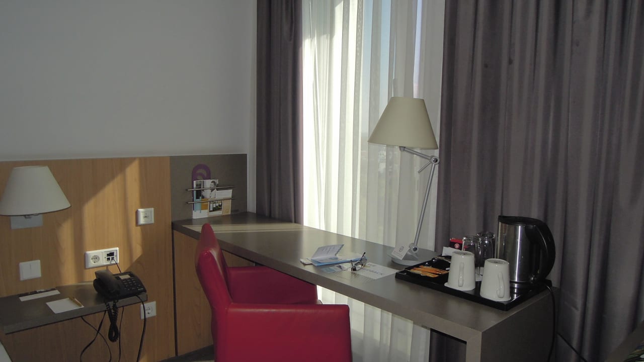 Zimmer Schreibtisch Mercure Hotel Hamburg Mitte