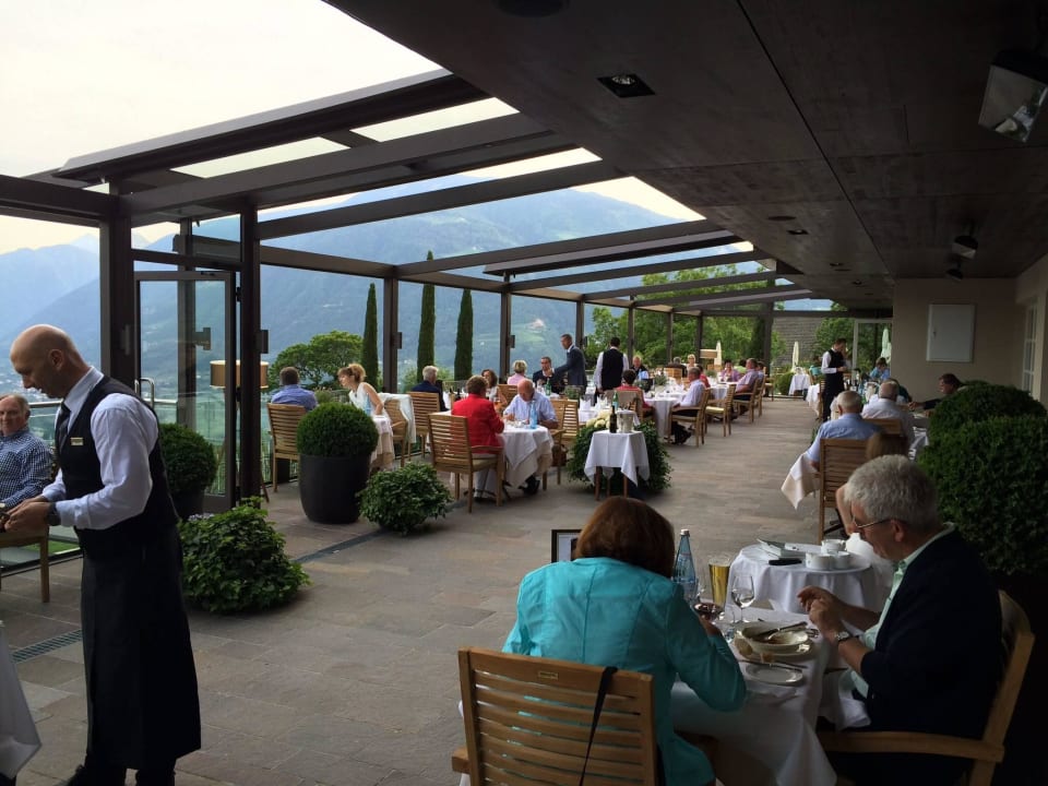 Abendessen bei sommerlichen Temperaturen Hotel Patrizia