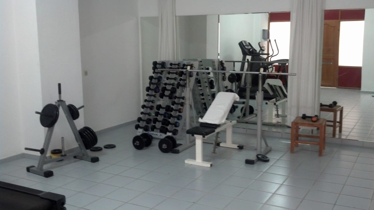 Ja, auch das ist im Jahr 2014 ein "Fitnessraum" Grecotel Casa Paradiso