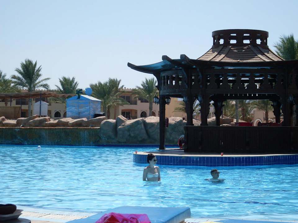 Poolbar Sea Beach Aqua Park Resort Managed by Blue Resorts