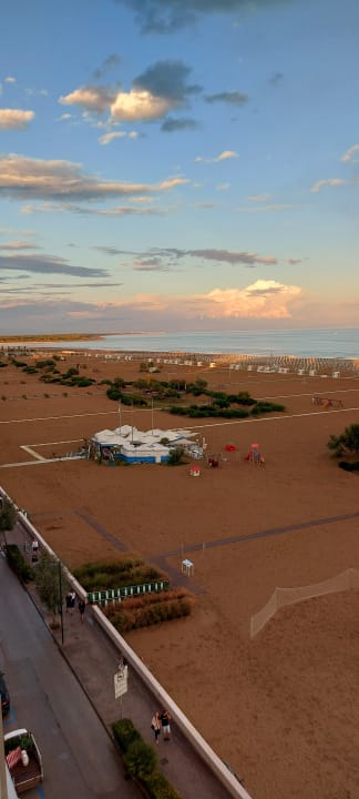 Strand Hotel Karinzia