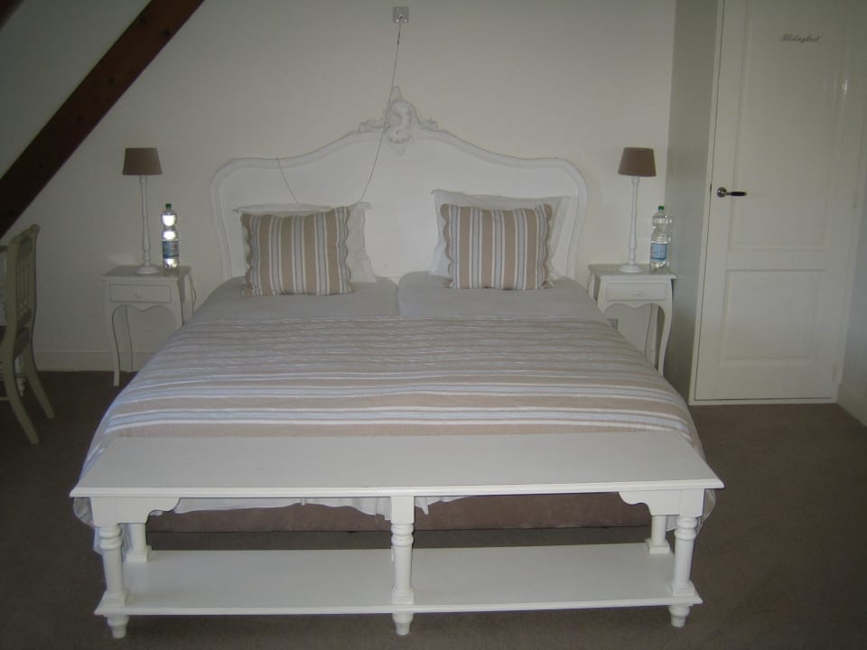 Kingsizebett vom Zimmer Hotel The Baron Crown