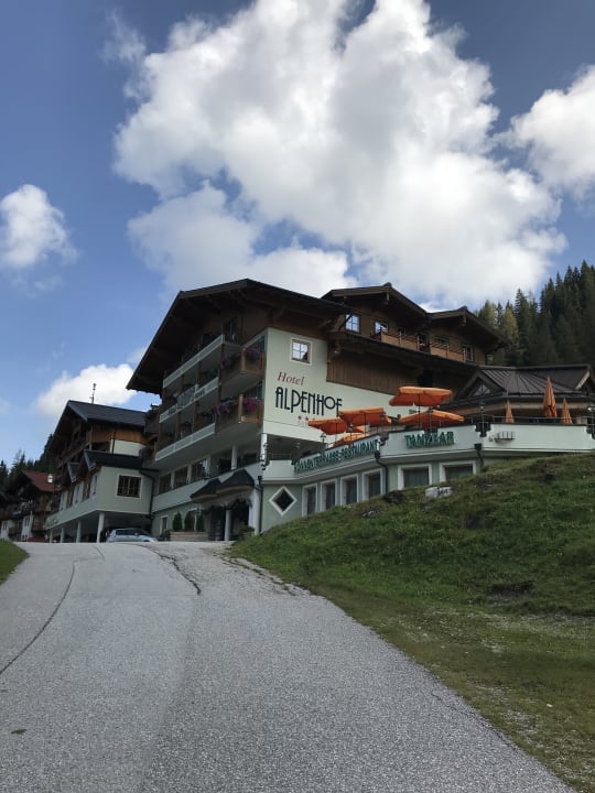 Außenansicht Hotel Alpenhof