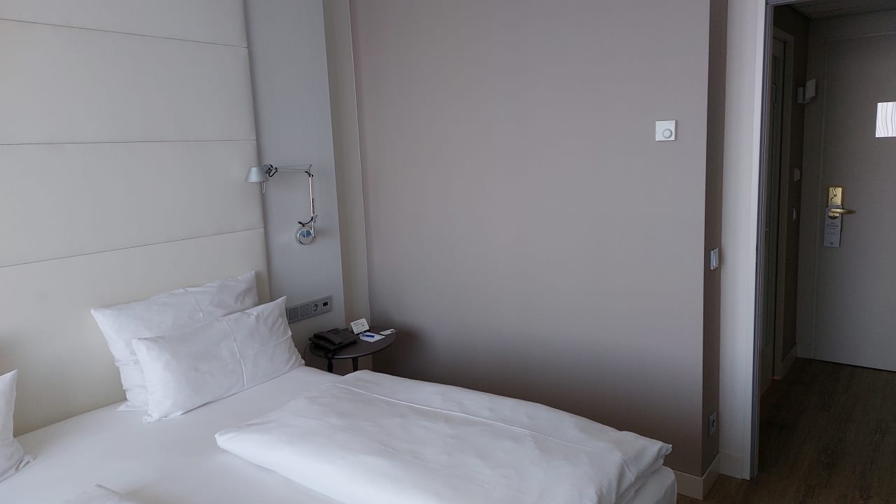 Zimmer NH Berlin Alexanderplatz