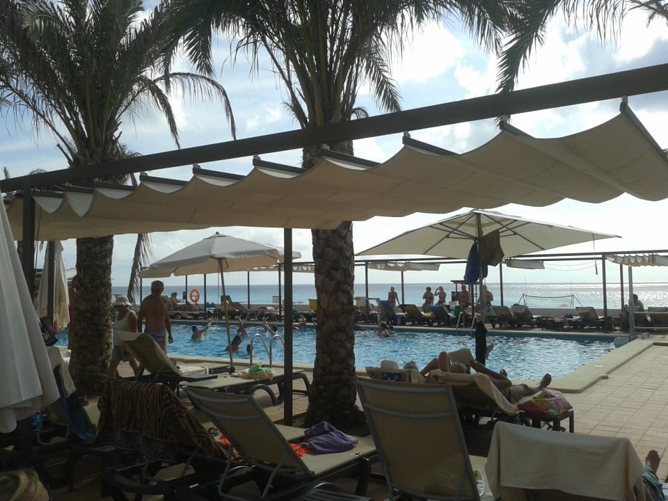 Großer Pool Hotel Riu Palace La Mola