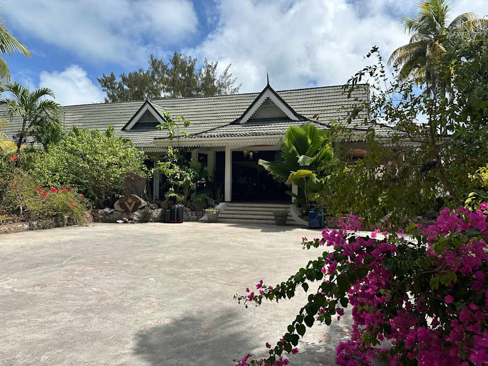 Außenansicht Hotel Cote d'or Lodge