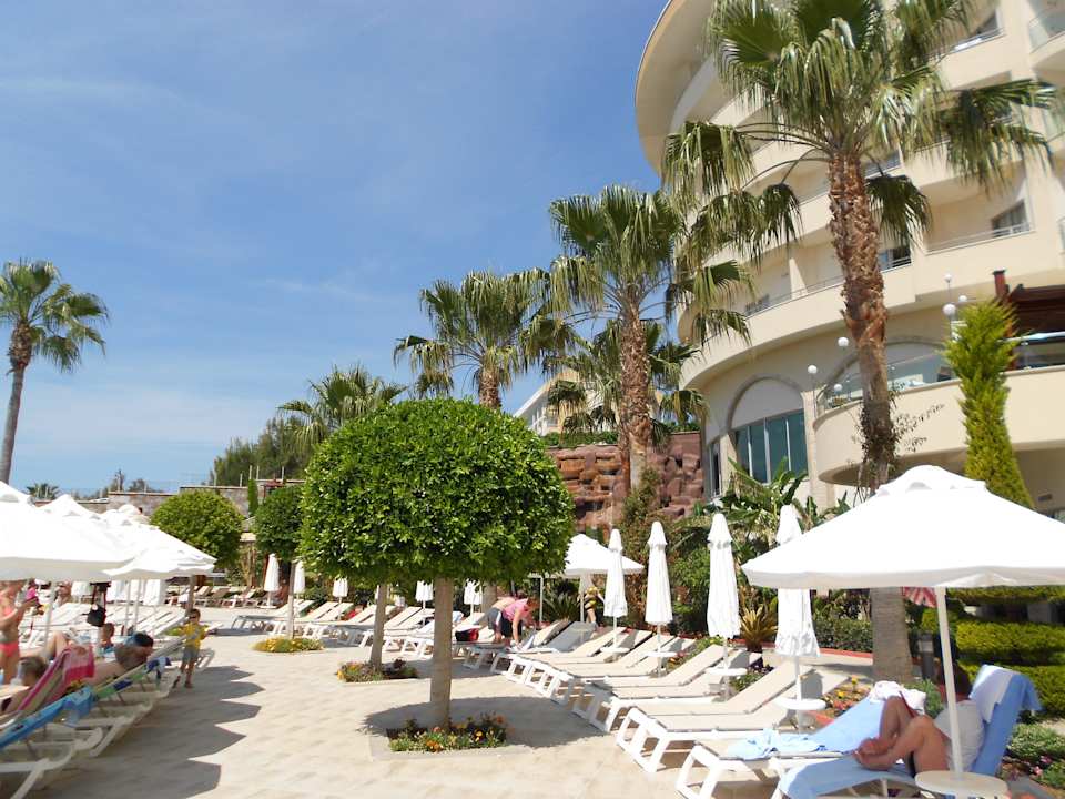 Poolbereich Saphir Resort & Spa