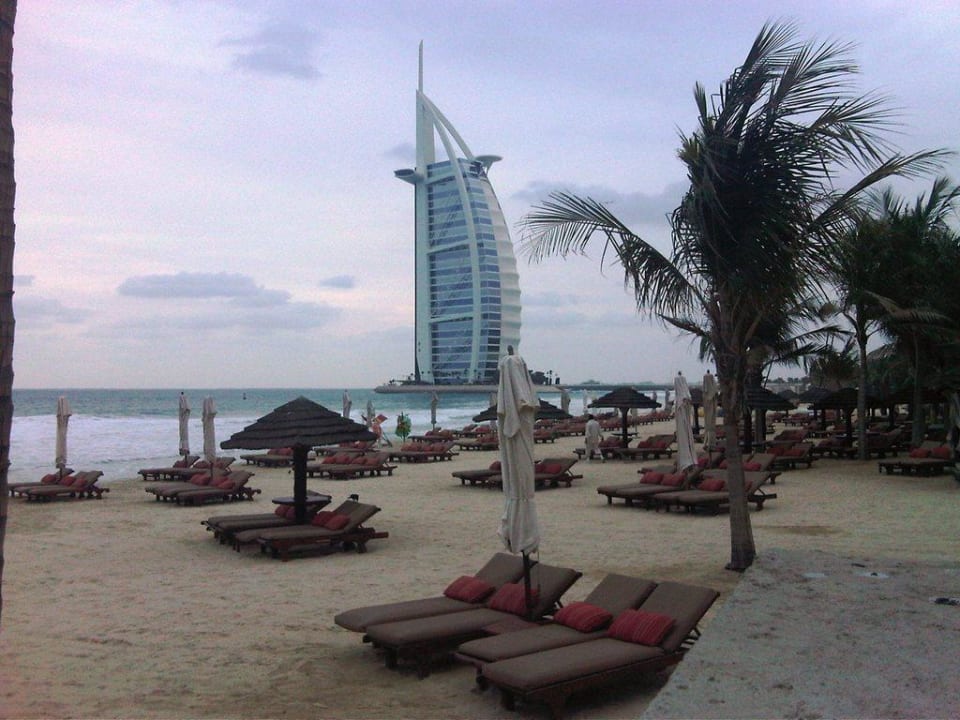 Strand mit Blick auf Burj Al Arab Jumeirah Al Qasr