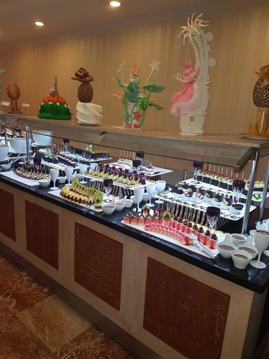 Und so lecker sieht das jeden Tag aus nur anders Aydinbey Kings Palace & Spa