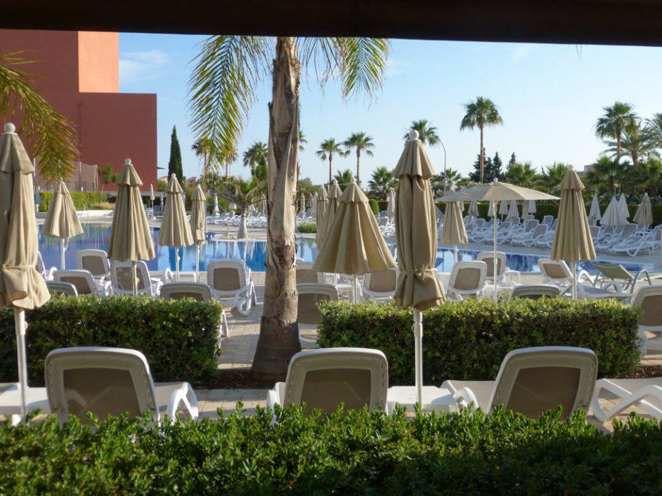 Poolanlage vom Restaurant aus Hipotels Cala Millor Park