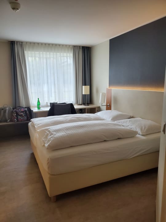 Zimmer Essential by Dorint Hotel Köln-Junkersdorf