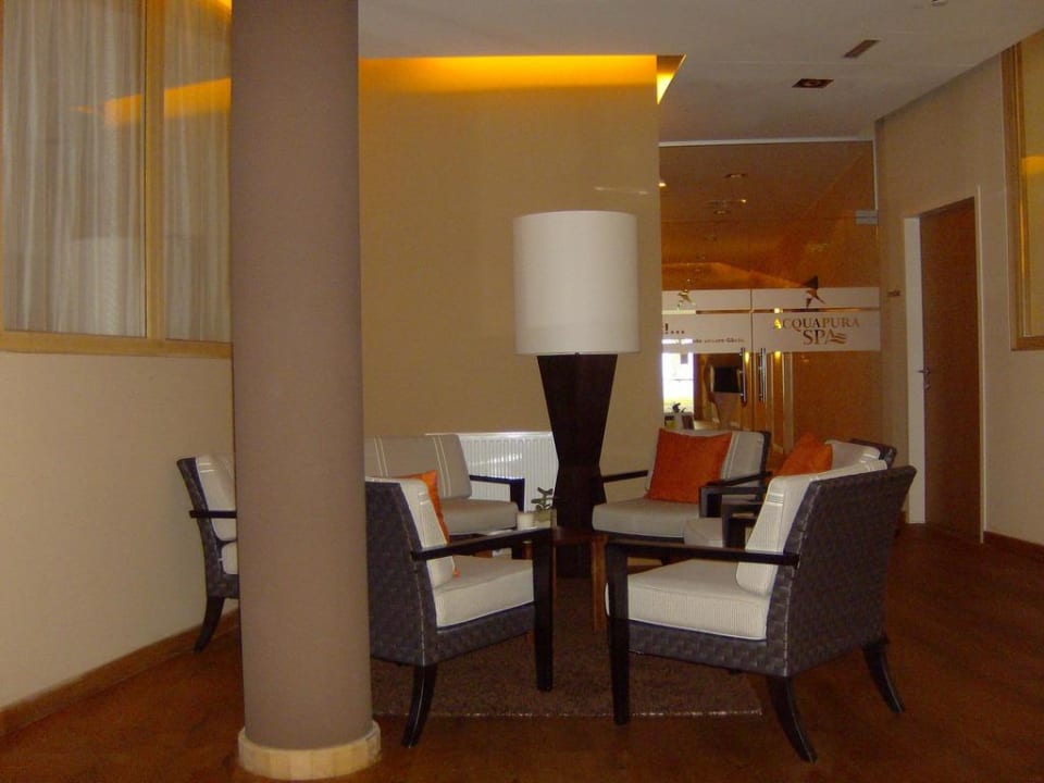Sitzecke im Spa Bereich Falkensteiner Hotel Bad Leonfelden