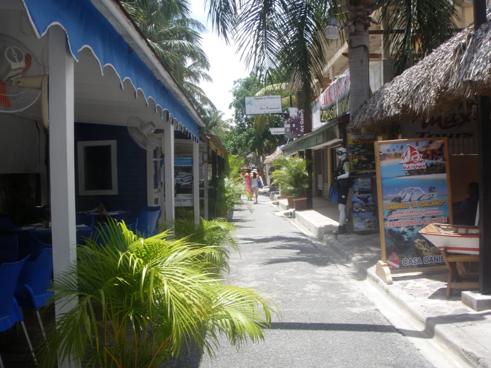 Vor dem Hotel Hotel Viva Dominicus Palace by Wyndham-All Inclusive Resort