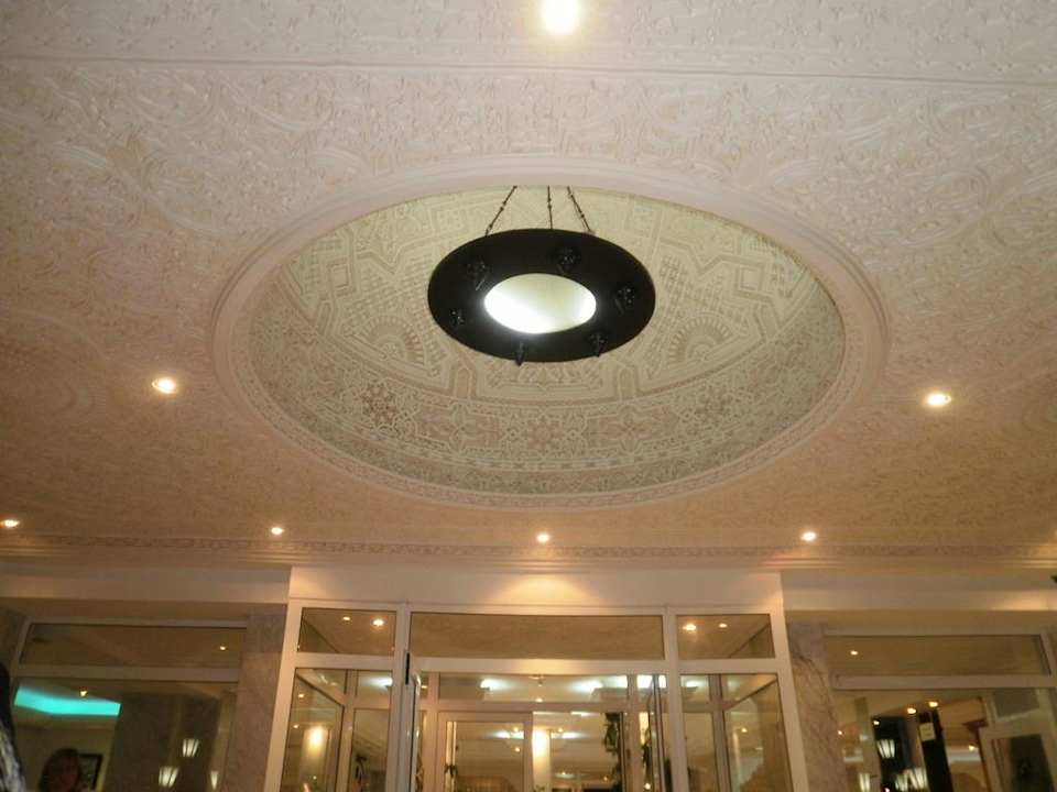 Eingang Hotel Nesrine
