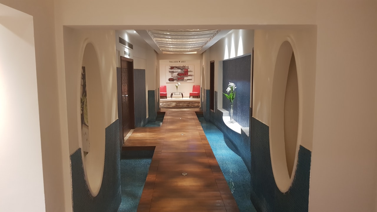 Weg zum Gym Premier Le Reve Hotel & Spa