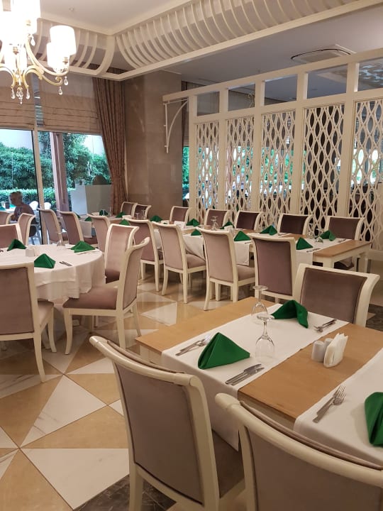 Gastro Well Palace Side