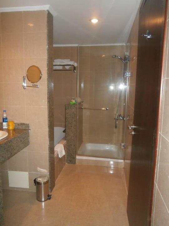 В санузле легко можно разместить еще пару туристов Stella Garden Resort & Spa, Makadi Bay