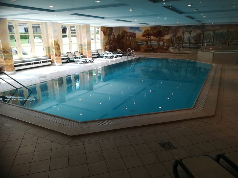 Pool Riessersee Hotel