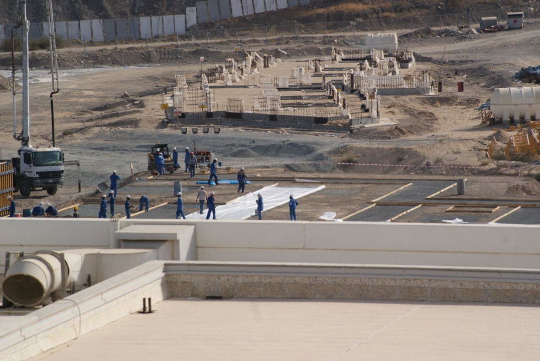 Hier neues Hotel Hotel Le Meridien Al Aqah Beach Resort