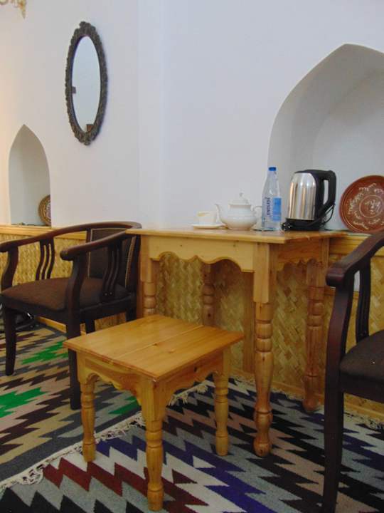 Zimmer Madrasah Polvon-Qori Boutique
