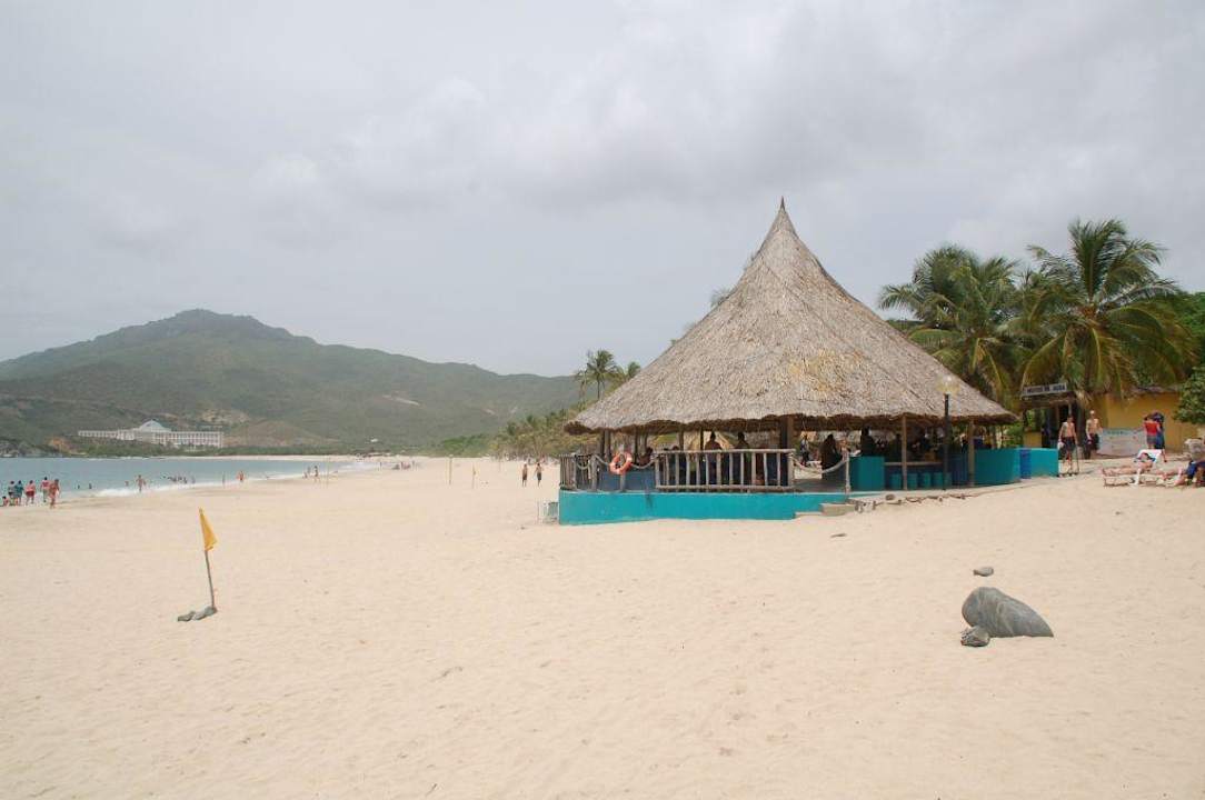 "Strandbar Dunes" Dunes Hotel & Beach Resort (Pedro Gonzalez