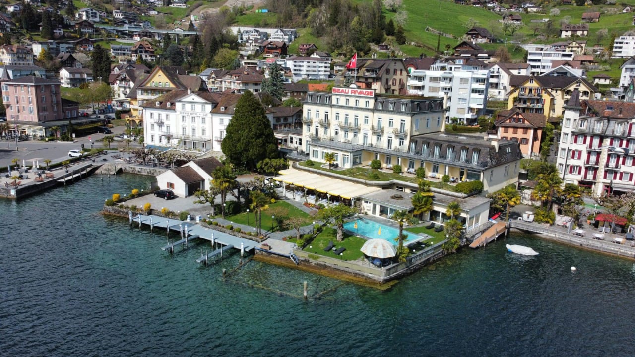 Außenansicht Hotel Beau-Rivage
