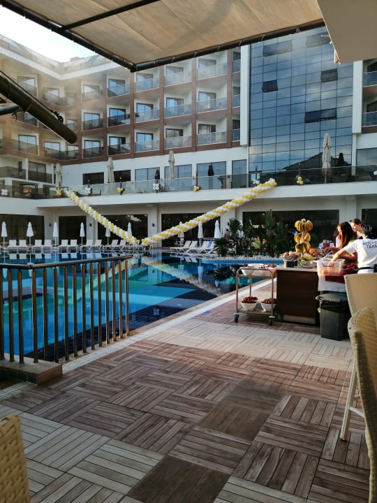 Pool Glamour Resort & Spa