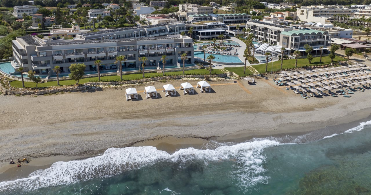 Außenansicht AMIRA Luxury Resort  Adults Only