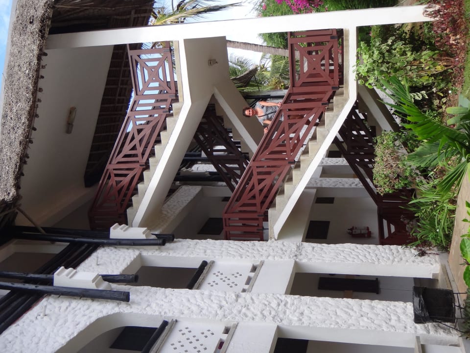 Der Weg zu den Zimmern Hotel Southern Palms Beach Resort