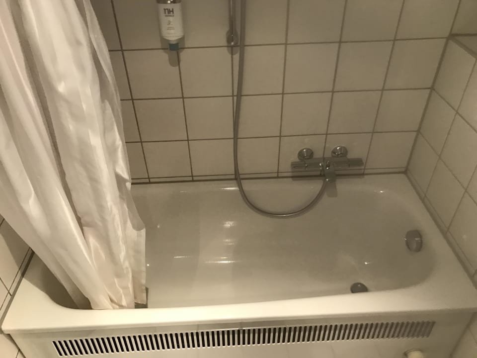 Bad Hotel NH Düsseldorf City