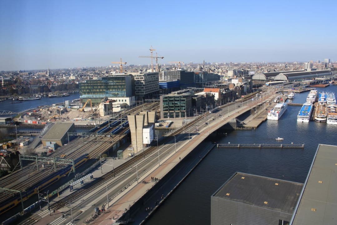 Ausblick 19. Stock Mövenpick Hotel Amsterdam City Centre