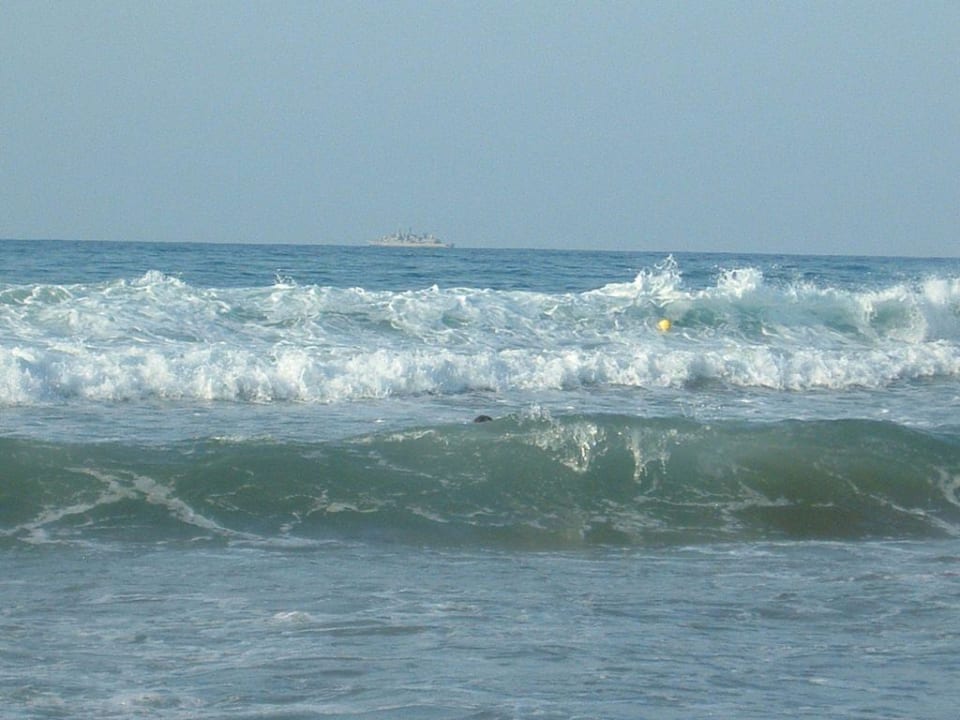 schöne große Wellen Eliros Mare