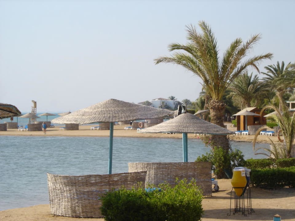 Strand beim Oasis Pool Mövenpick Resort & Spa El Gouna
