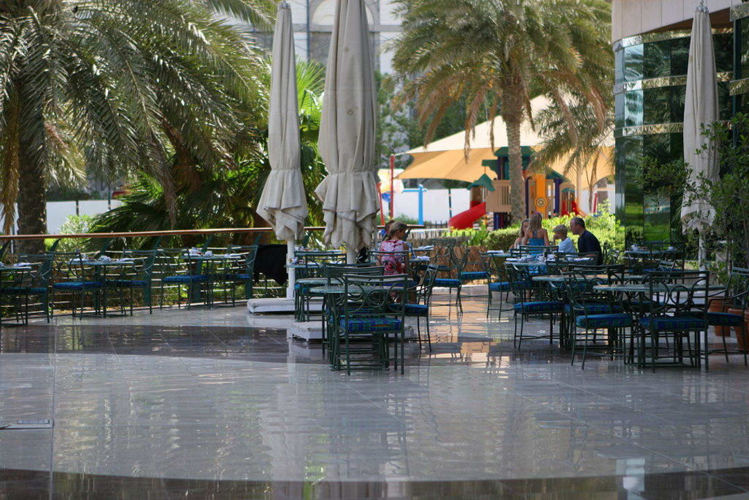 Terrasse Le Meridien Mina Seyahi Beach Resort & Waterpark