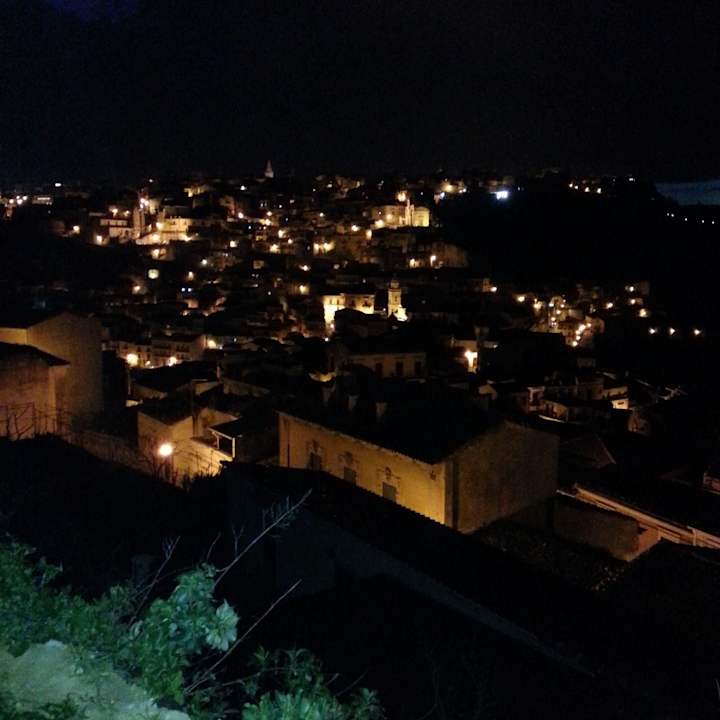 Vista notturna Hotel Giardino Sul Duomo