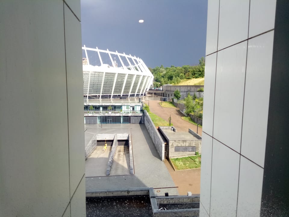 Ausblick Park Inn by Radisson Kyiv Troyitska