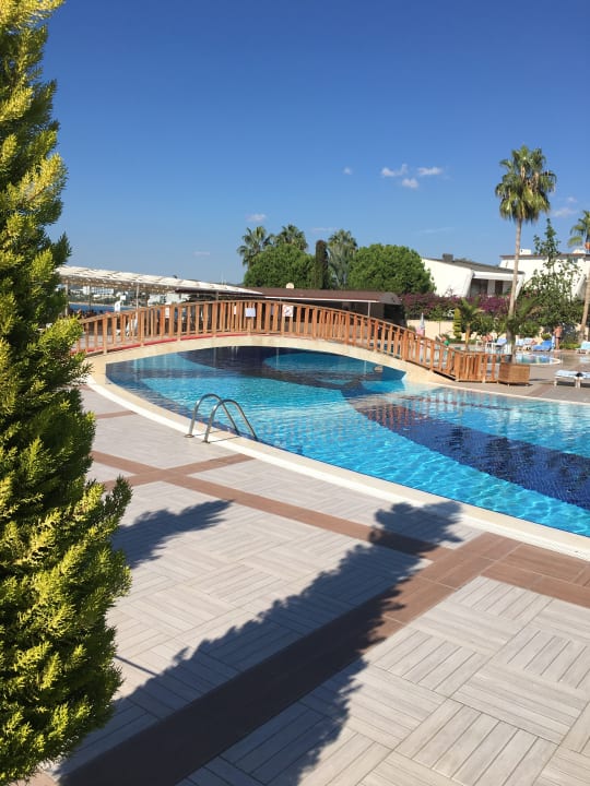 Pool Lonicera Resort & Spa Hotel