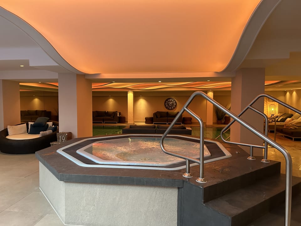 Pool Romantischer Winkel RoLigio® & Wellness Resort
