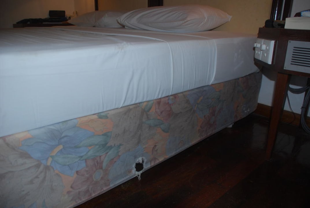 Zerrissene Bezüge/Stoffe Eri Maldives