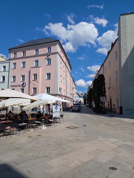Außenansicht Premier Inn Passau Weißer Hase
