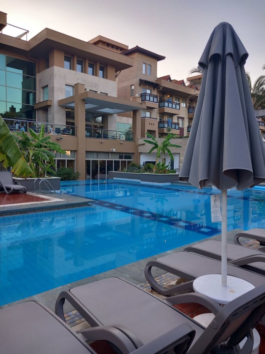 Pool TUI BLUE Xanthe