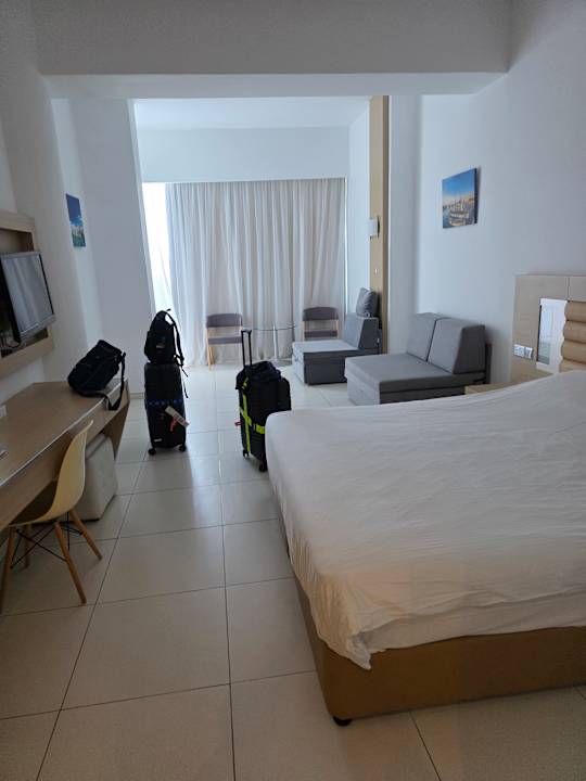 Zimmer Vrissaki Beach Hotel