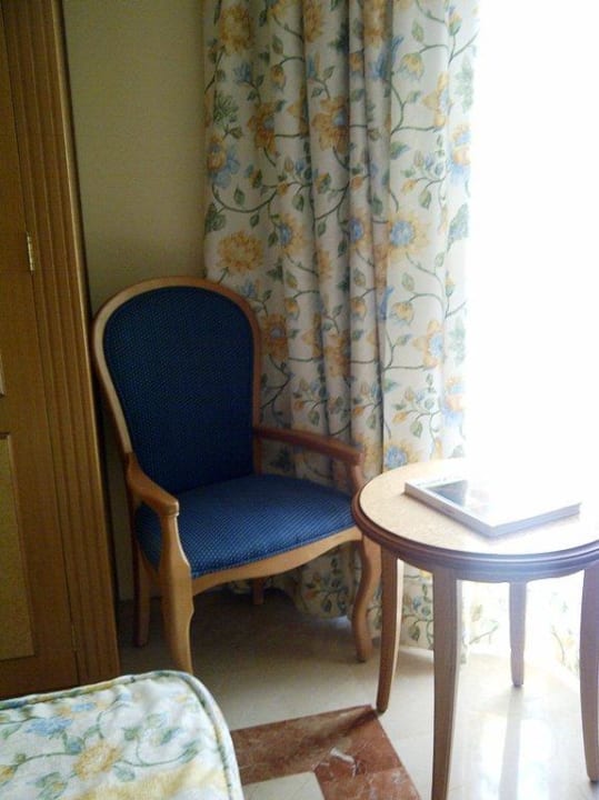 Sitzecke im Zimmer Grupotel Acapulco Playa - Adults only