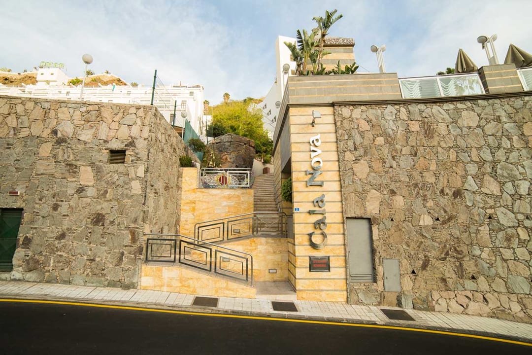 Außenansicht Apartments Cala Nova
