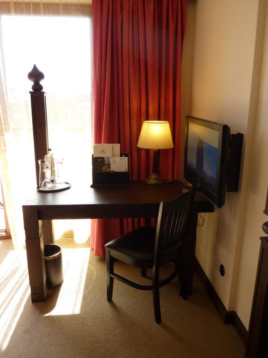 Schreibtisch, TV Park-Hotel Hagenbeck