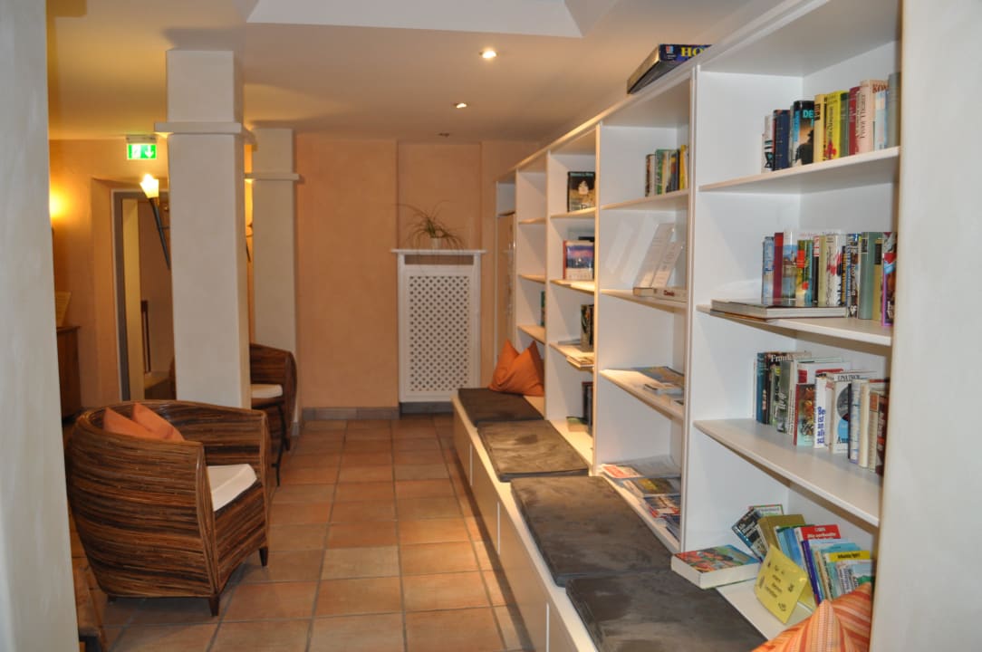 Die Bib im Flur Hotel Traube am See