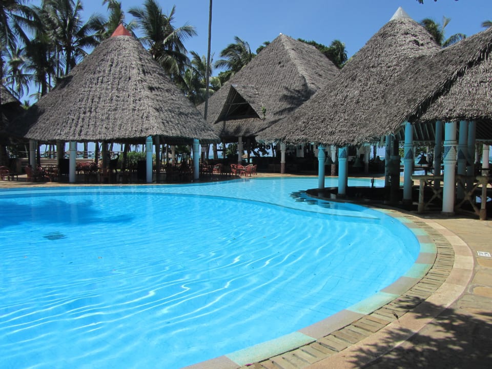 Genügend Raum für jeden! Neptune Village Beach Resort & Spa