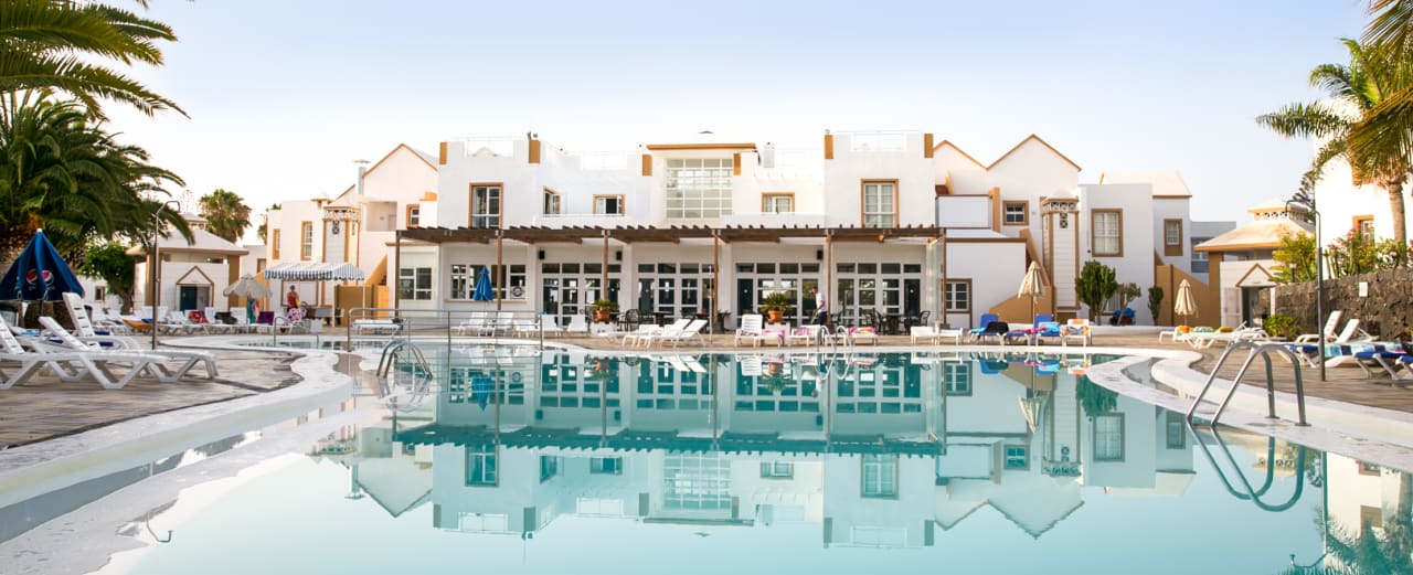 Pool Apartamentos LIVVO Morromar