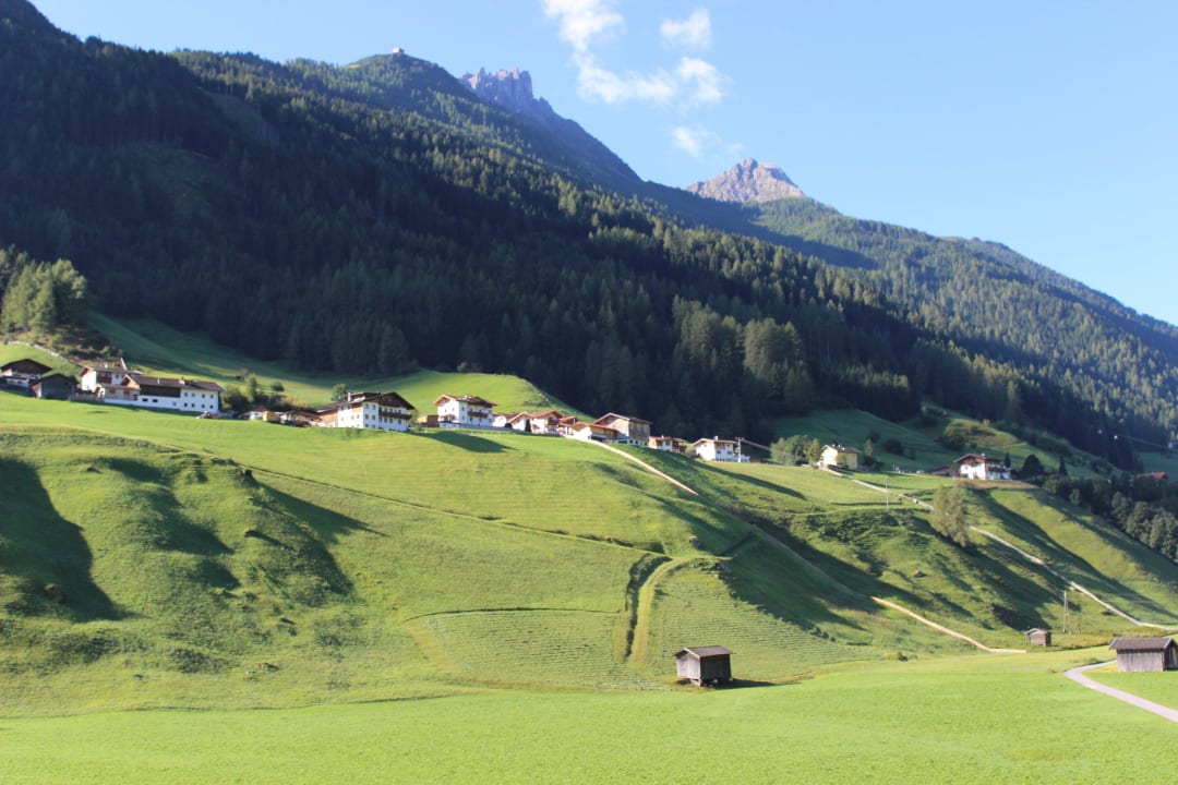 Blick vom Balkon auf den Elfer Pension Ausserwieserhof