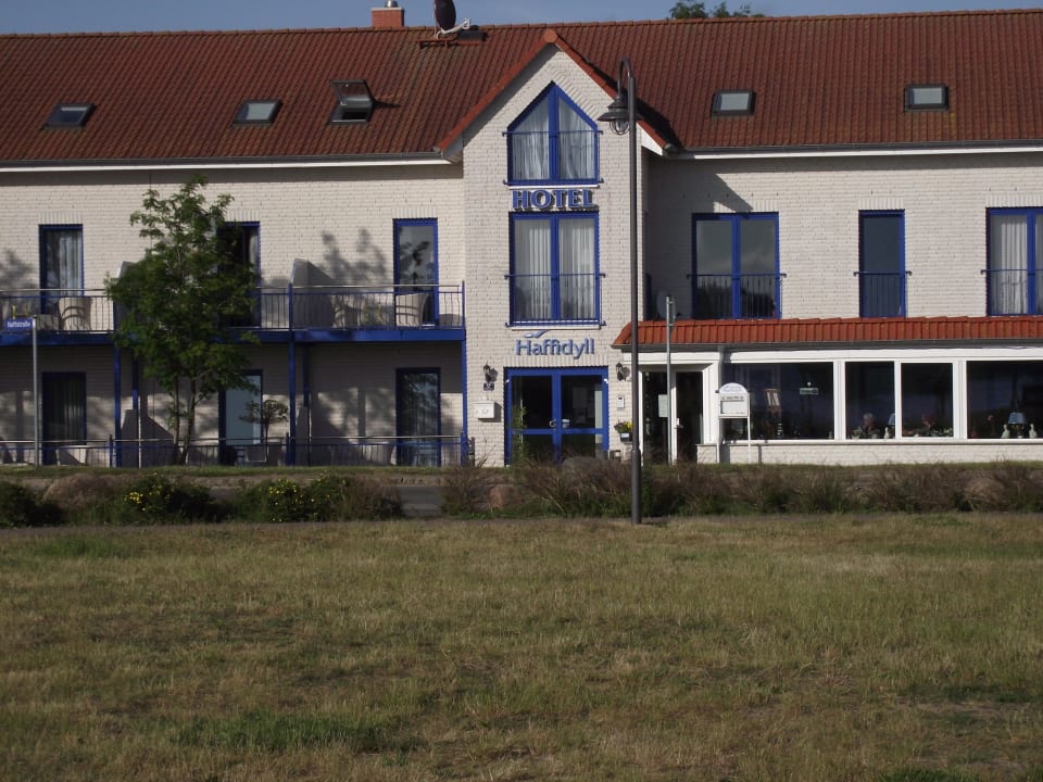 Hotelvorderseite von der Promenade aus Hotel Haffidyll